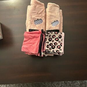 New Pink Towel Set , Shower curtain, shower rods and trashcan